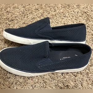 Dark blue Sperrys